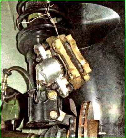 Замена диска тормозного механизма переднего колеса