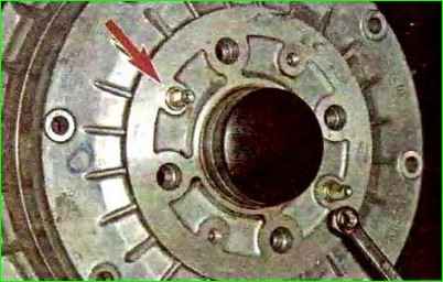 Bremsbeläge hinten ersetzen