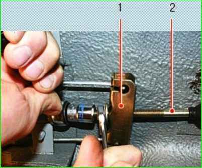 Ремонт рычага стояночного тормоза
