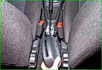 Ремонт рычага стояночного тормоза