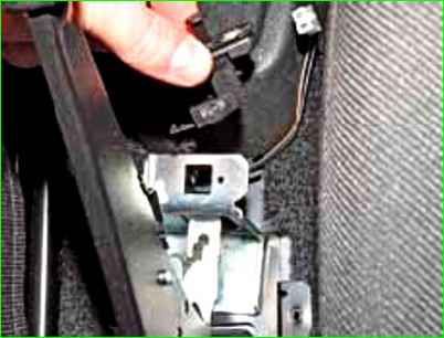 Ремонт рычага стояночного тормоза