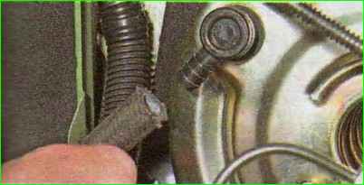 So prüfen und ersetzen Sie den Unterdruckbremskraftverstärker