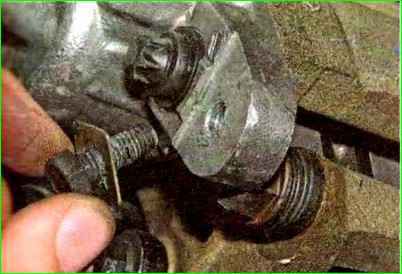 Замена колодок тормозов передних колес