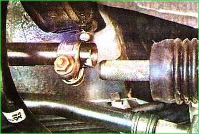 Снятие механизма переключения коробки передач