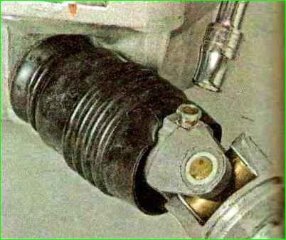 Reparatur des Getriebes des Autos Lada Kalina