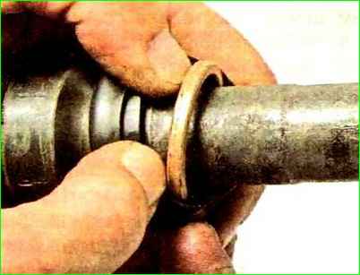 Снятие наружного шарнира