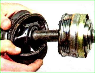 Снятие наружного шарнира