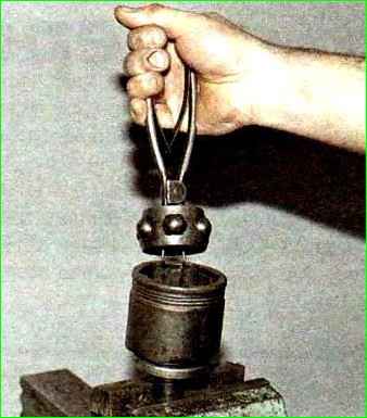 Снятие внутреннего шарнира