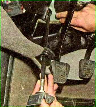 Замена троса привода сцепления