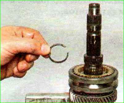 Разборка вторичного вала