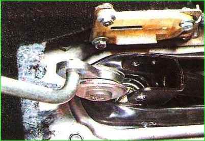 Замена тяги привода коробки передач