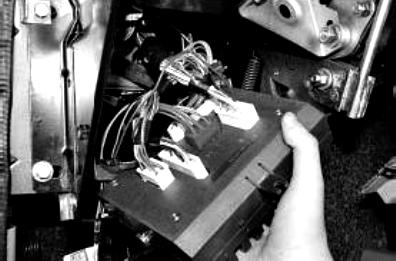 Снятие и установка монтажного блока салона УАЗ Патриот