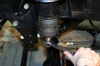 Замена буфера сжатия передней подвески УАЗ Патриот