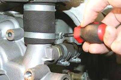 Снятие и установка насоса охлаждающей жидкости УАЗ Патриот