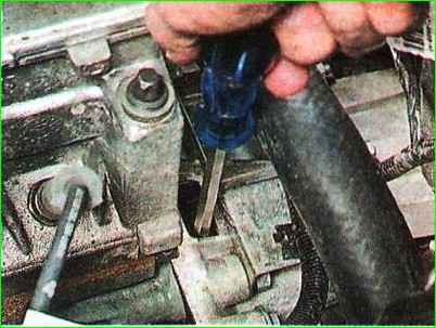 Замена ремня ГРМ с натяжным роликом