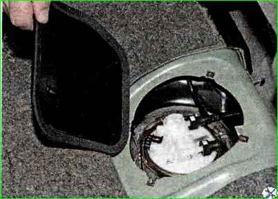 So entfernen Sie das Kraftstoffmodul Lada Kalina