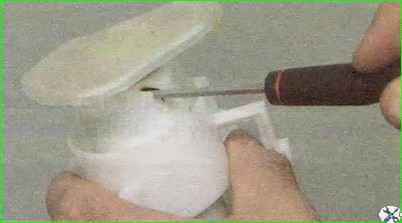 So entfernen Sie das Kraftstoffmodul Lada Kalina