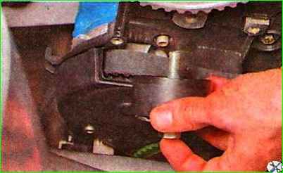 Замена ролика привода ГРМ с автоматом натяжения