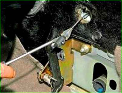 Как заменить трос дроссельной заслонки