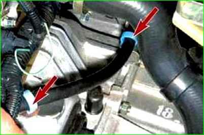 Как заменить трос дроссельной заслонки