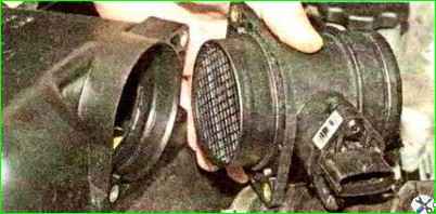 Снятие датчика массового расхода воздуха