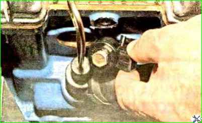 Замена датчика детонации