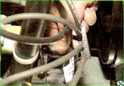 Снятие катушки зажигания (модуль)