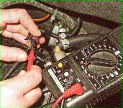 Comprobación del funcionamiento del sensor del acelerador