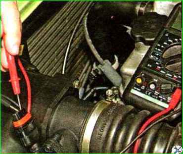 Prüfung des Schaltkreises MAF-Sensor Lada Kalina