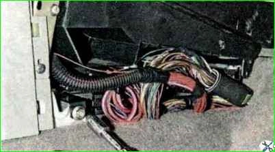 Заміна запобіжників та реле