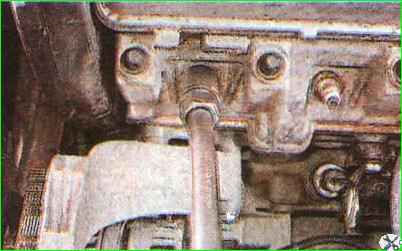 Zündkerzen prüfen und ersetzen