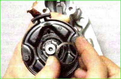 Anlasser demontieren und demontieren