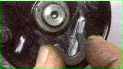 Anlasser demontieren und demontieren