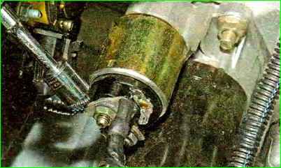 Anlasser demontieren und demontieren