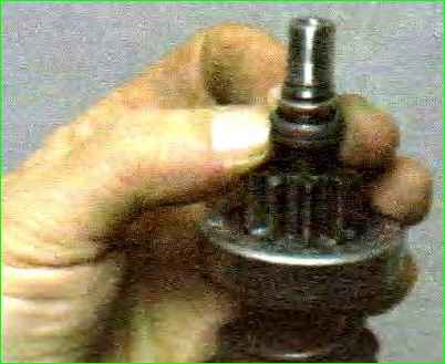 Anlasser demontieren und demontieren