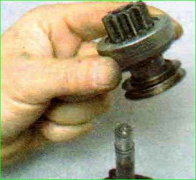 Anlasser demontieren und demontieren