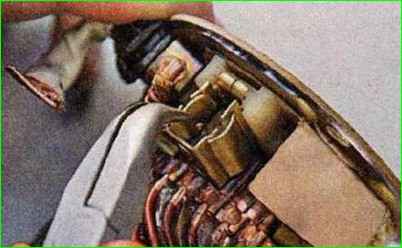 Anlasser demontieren und demontieren