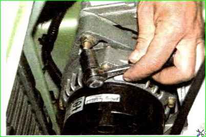 Снятие и разборка генератора