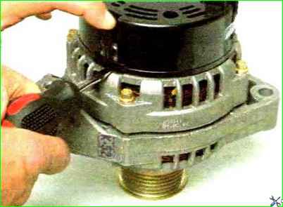 Снятие и разборка генератора