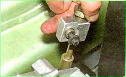 So tauschen Sie die Spannrolle des Lada Kalina-Generators aus