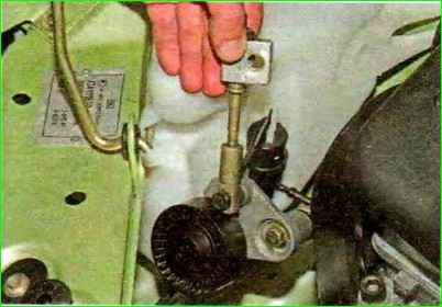 So tauschen Sie die Spannrolle des Lada Kalina-Generators aus