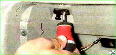 Снятие и установка панели приборов