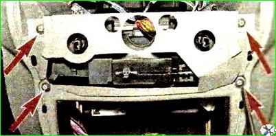 Снятие и установка панели приборов