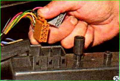 Снятие и установка панели приборов