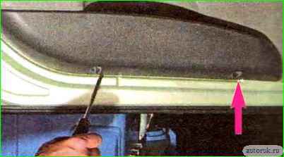 Снятие и установка обивки передней двери