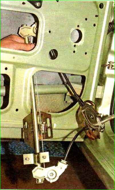 Замена механизма стеклоподъемника задней двери