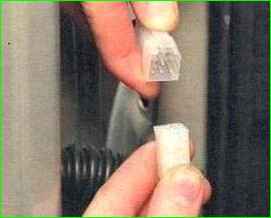 Снятие и установка задней двери