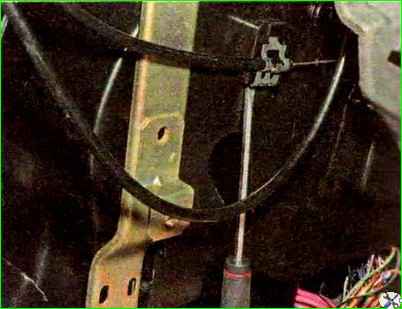 Замена тяг управления вентиляцией и отоплением салона