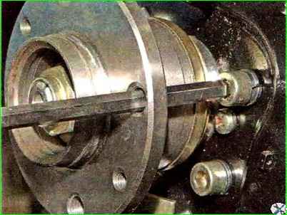 Как снять и установить балку задней подвески