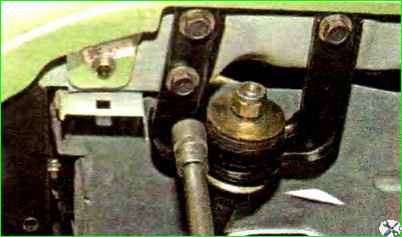 Замена растяжки и кронштейна подвески